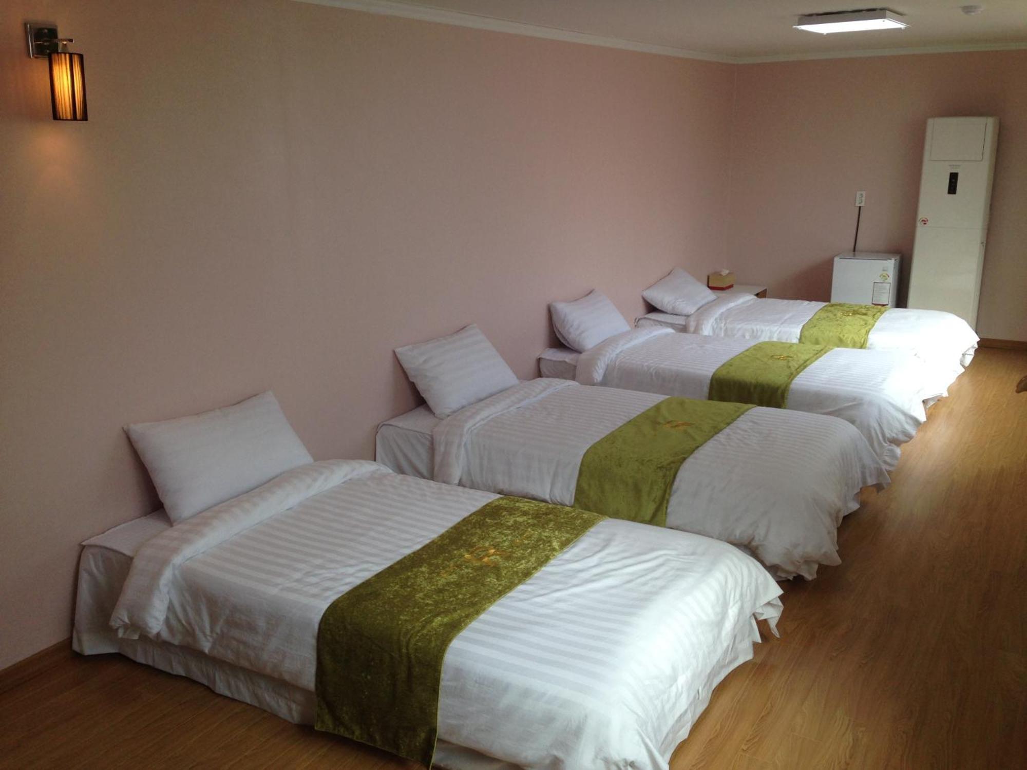Jeju R Hotel & Guesthouse Exterior foto