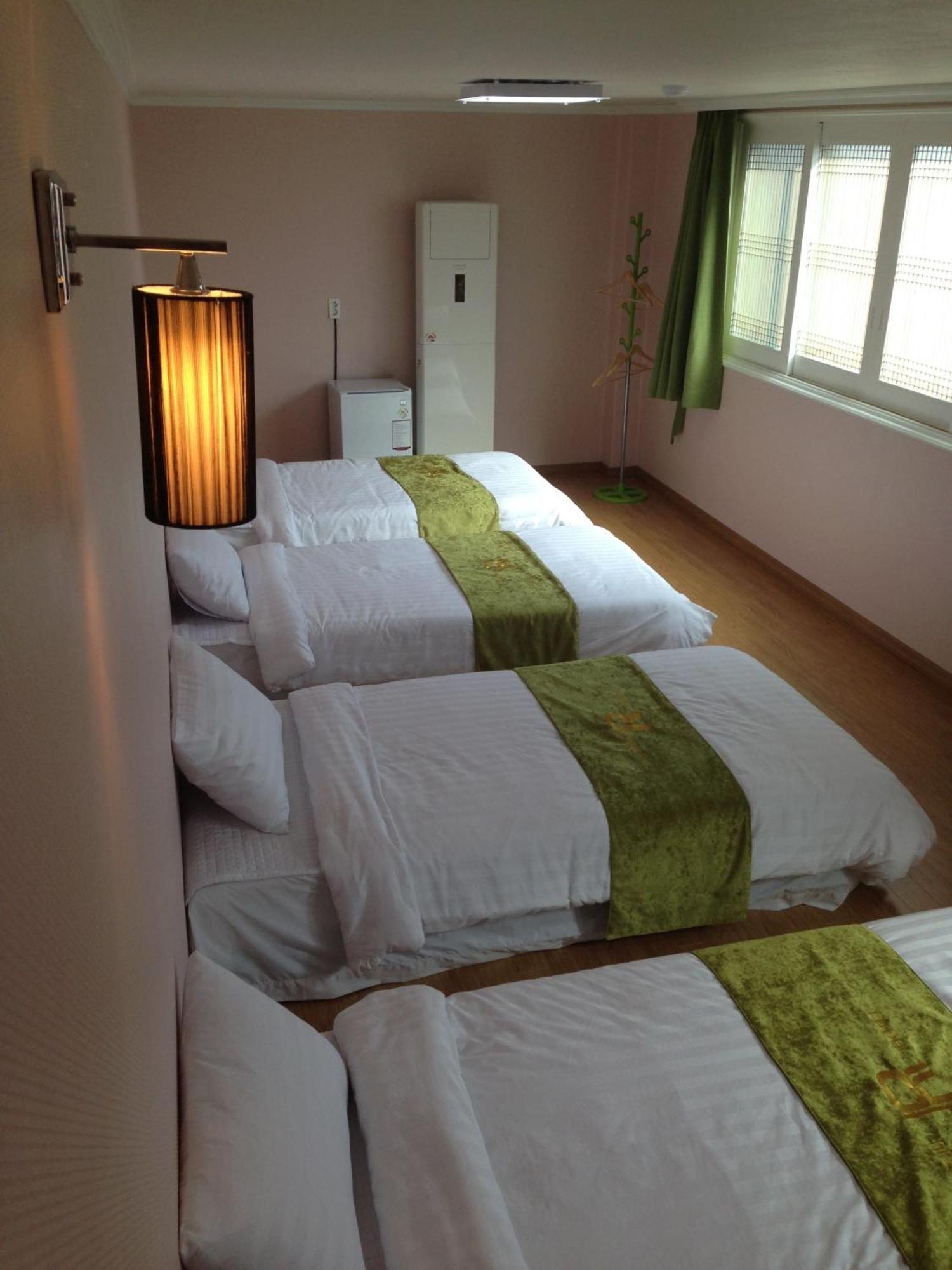 Jeju R Hotel & Guesthouse Exterior foto