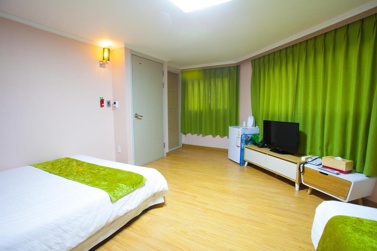Jeju R Hotel & Guesthouse Exterior foto